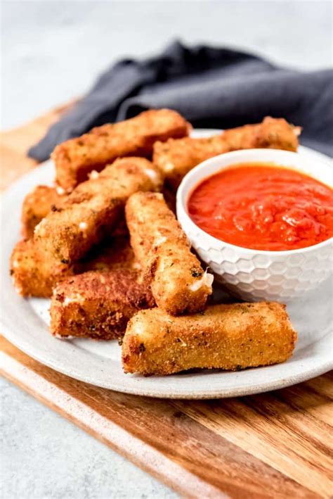 Mozzarella Sticks Are An Easy Classic Appetizer That Everybody Loves