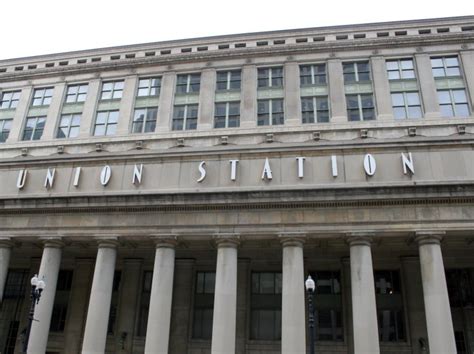 How to Avoid Boarding Chaos on Amtrak at Chicago Union Station