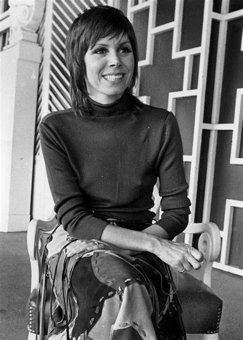 Judy Carne British Actress On The Comedy Show ‘laugh In Dies At 76