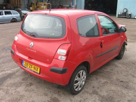 Check out the renault twingo review from carwow. Renault Twingo II (CN) 1.2 (sloop, bouwjaar 2008, kleur ...