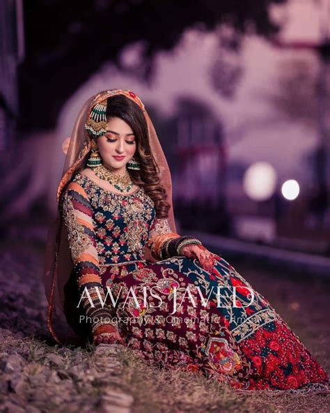 Pin By Eshal Ansari On Pakistani Bridal Photoshoot Bridal Dresses