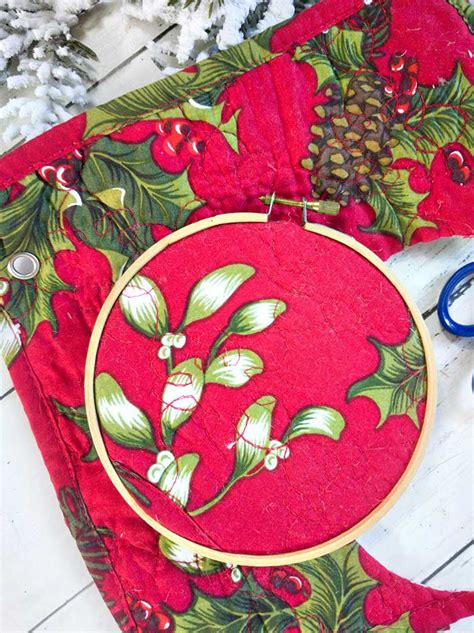 Embroidery Hoop Christmas Decoration Diy Koti Beth