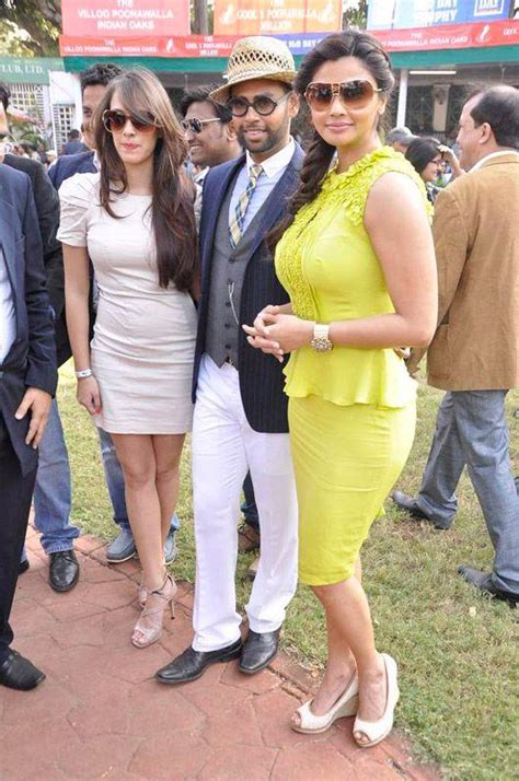Hot Pics Kareena Kapoor S Day At The Races Masala