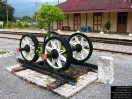 Landasan keretapi pertama di johor dibina pada tahun 1869 antara johor bahru dan gunung pulai. JOM BERCUTI DI TAIPING......: LANDASAN KERETA API KUALA ...