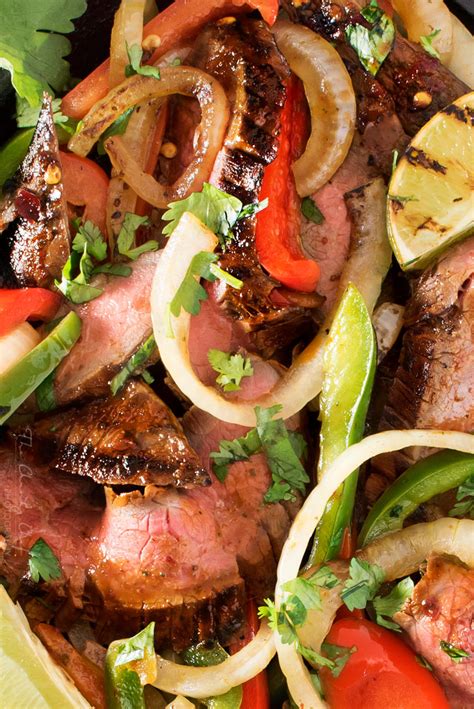 Mouthwatering Carne Asada Steak Fajitas The Chunky Chef