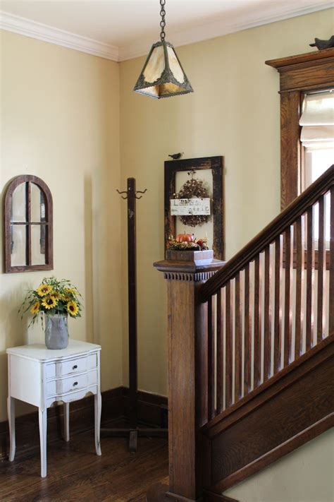 Combine these historically accurate paint color palettes for wall, trim and accent colors that help you achieve a coordinated period look for the rooms in your home. Craftsman bungalow foyer, painted Dunmore Cream by ...