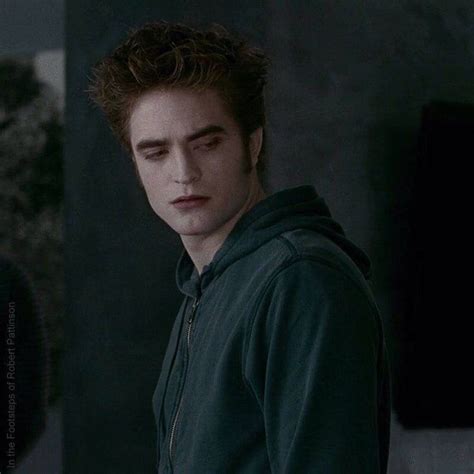 Pin By Geise Do Prado Fernandes On Robert Pattinson In 2022 Twilight Pictures Edward Cullen
