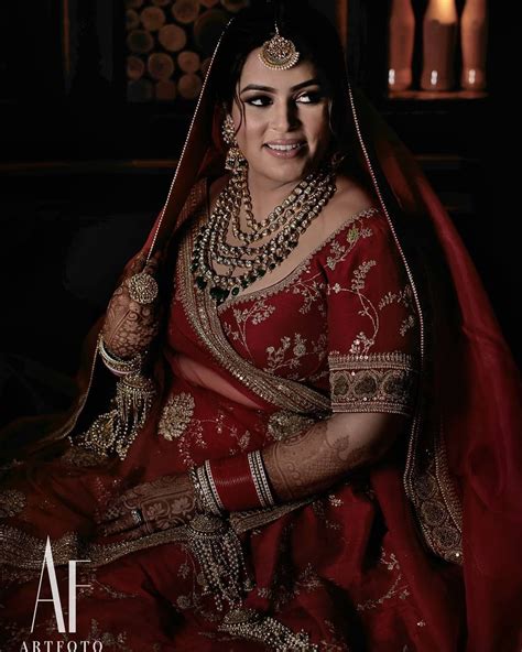 Curvy Bride Guide Plus Size Bride Indian Wedding Outfits Indian