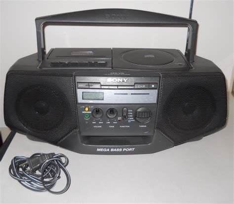 Sony CFD V MEGA BASS Boombox AM FM Radio Cassette CD Player Portable W AC Cord Boomboxes