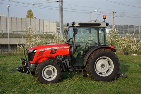 Top 10 najboljih traktora (po meni). Massey Ferguson voćarski i vinogradarski traktori ...