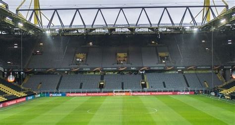Stade Borussia Dortmund Signal Iduna Park Guide Du Terrain De