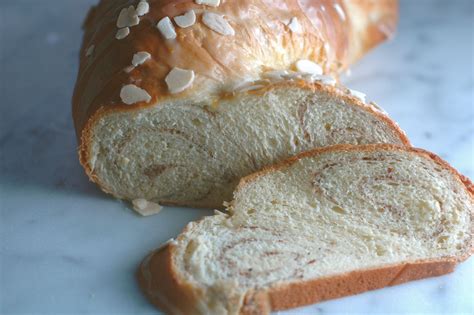 It is decorated with three hard boiled and colored . German Easter Bread (Osterbrot) | Easter bread, Bread, Recipes