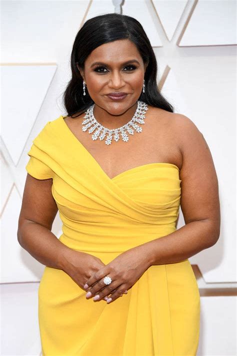 mindy kaling body confidence issues before photo shoot