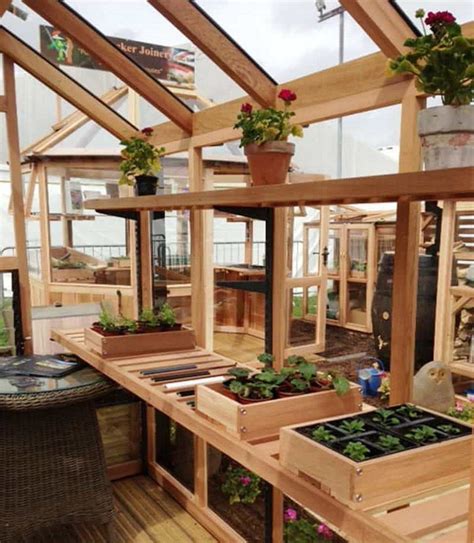 34 Amazing Greenhouse Indoor Design Ideas For The Trendiest Look 28