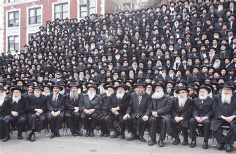 Watch Thousands Of Chabad Rabbis Convene For Annual Gathering In New