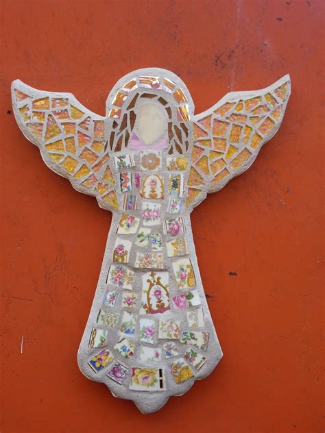Beautiful details and remarkable craftsmanship. Angel mosaic made by Gloria. | Christmas mosaics, Mosaic ...