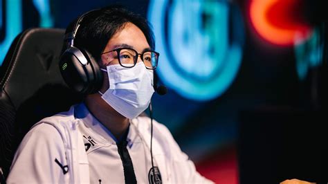 Faith_bian wants PSG.LGD to play confidently in his final games at TI11
