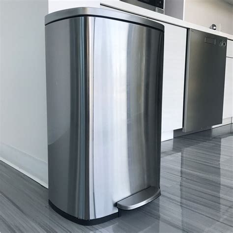 Itouchless Soft Step Stainless Steel Kitchen 132 Gallon Step On Trash