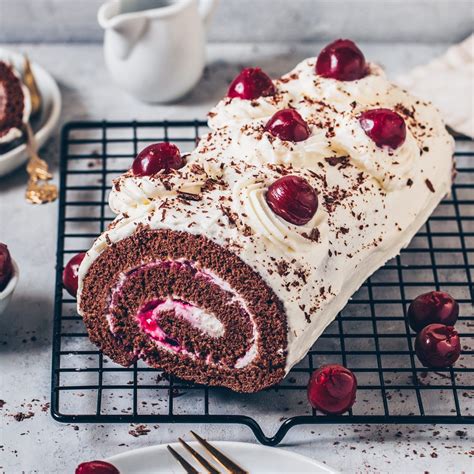 Black Forest Cake Roll (Vegan Swiss Roll) | Cake roll recipes, Vegan chocolate cake, Cake roll