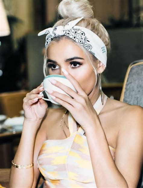 6 Chic Ideas On How To Wear A Headband