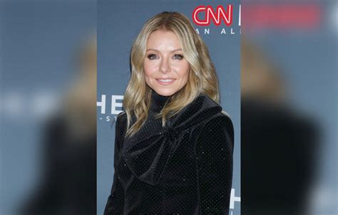 Kelly Ripa Reveals Shes Sober — Inside Her Decision To Quit Drinking
