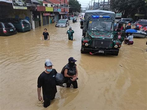 Photos Ulysses Typhoon Effects In Metro Manila The Philippines