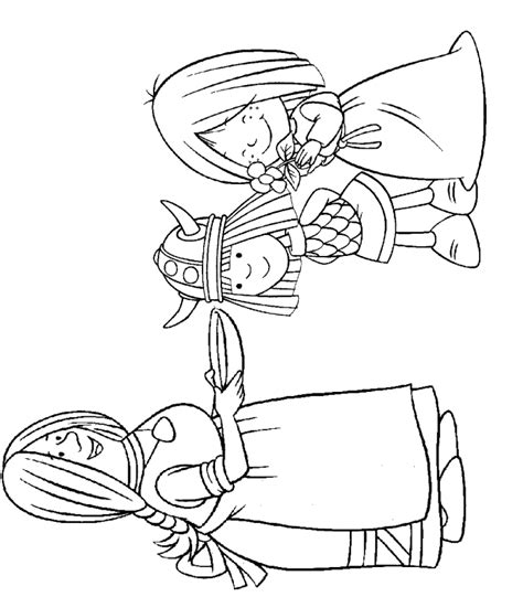 Outside the timber chalets under the moonlight, berks north island chief of the viking village son hiccup has just finished chopping the old wood, for the settlements cooking fire with his shiny bronze age axe. Viking Coloring Pages - Coloring Home
