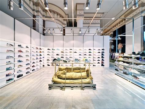 16 Best Sneaker Stores In Sydney Man Of Many