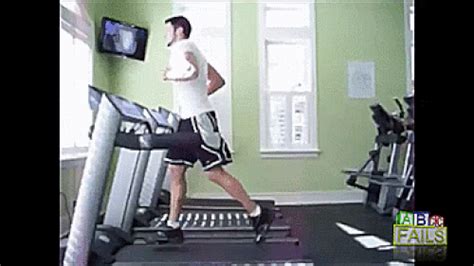 16 Most Annoying Things People Do At The Gym Active