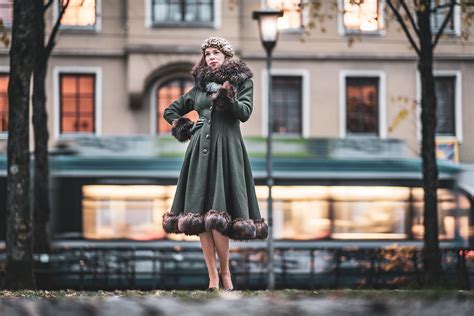 Warm And Elegant Vintage Inspired Winter Clothing Shopping Tips