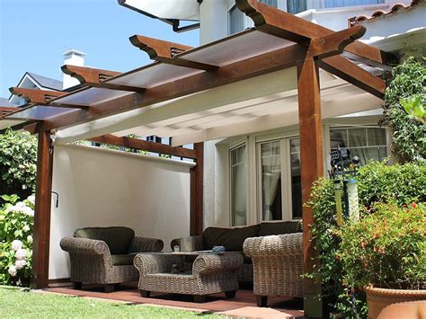Pergolas, domos, palapas y estructuras. pergolas de madera y policarbonato - Buscar con Google ...