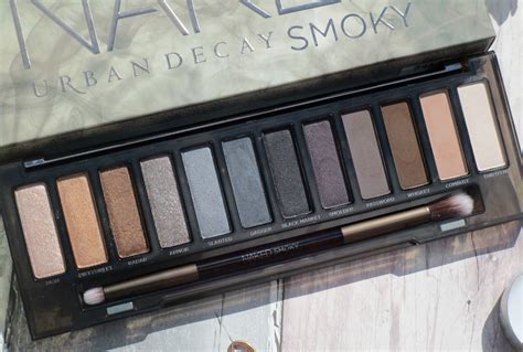HaySparkle Urban Decay Naked Smoky Palette Review