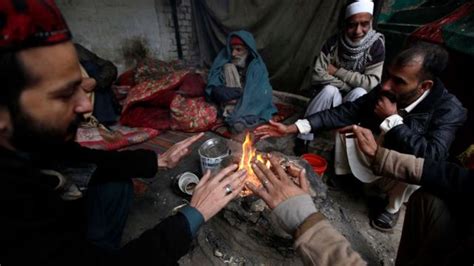 پاکستان میں سردی کی لہر Bbc News اردو