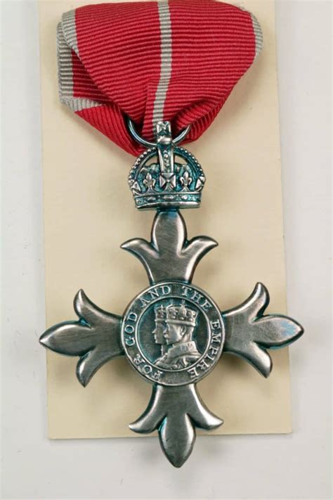 Mbe Knighthood Medal Order Of The British Empire Chivalry Military