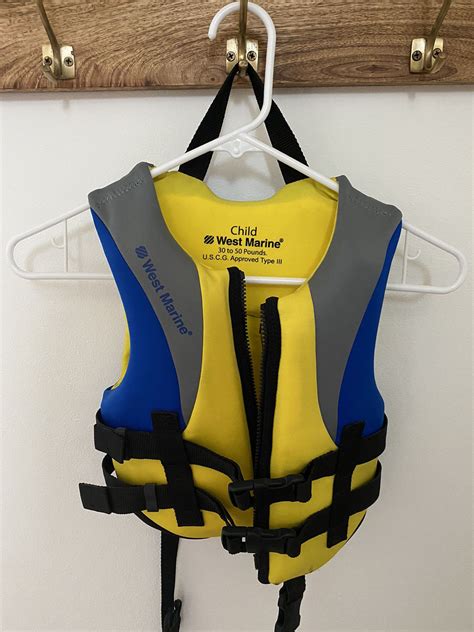 West Marine Deluxe Life Vest For Sale In Artesia Ca Offerup