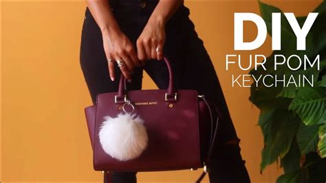 Whether you need something simple to hand to your best friend as a thank you, or maybe even something for your. DIY Fur Pom Keychain - YouTube