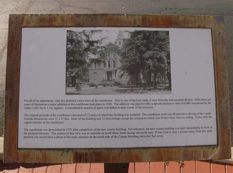 Photo: Isabella County Courthouse Postcards Marker