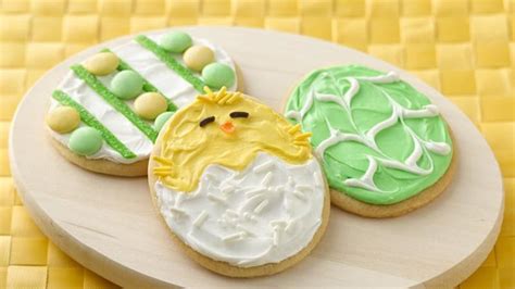 Frisbee display cookie merchandising ideas. 15 Adorable Easter Cookie Decorating Ideas