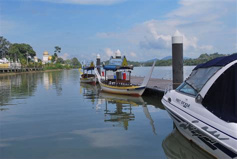 Strategically located close to commercial and tourist destinations in kuala terengganu, the regency waterfront hotel offers a comfortable stay and memorable experience. Wan's Footprints the World: Kuala Terengganu Waterfront ...