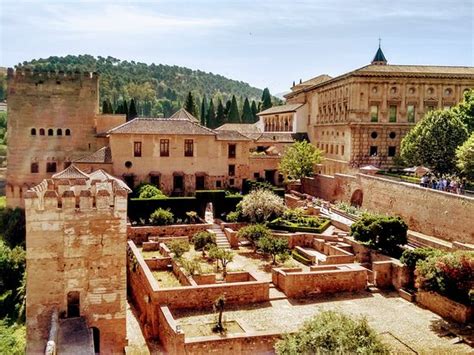 Freetours through the historic center, sacromonte, albaicín. The Alhambra, Granada - Tripadvisor