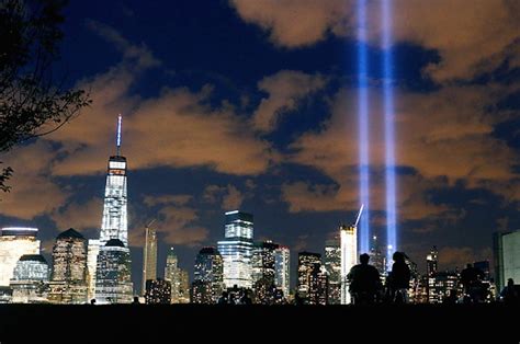 911 Memorial Tribute Lights Up New Yorks Skyline