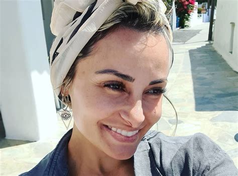 Η βασιλική μιλλούση συνεχάρη τον λευτέρη πετρούνια για το χρυσό μετάλλιο και την πρόκριση του στους ολυμπιακούς αγώνες του τόκιο. Βασιλική Μιλλούση: Γιατί γιορτάζει του χρόνου η κόρη της, Σοφία; (pic)