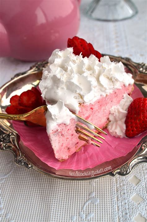 Easy Three Step Strawberry Cream Pie • The Goldilocks Kitchen