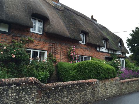 Thatched Cottage - England For All Reasons