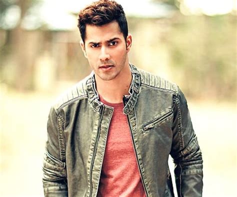 Varun dhawan pens sweet note for kriti sanon as she wraps up bhediya talking about bhediya, the movie has been helmed by amar kaushik. Varun Dhawan Biography - Facts, Childhood, Family Life ...