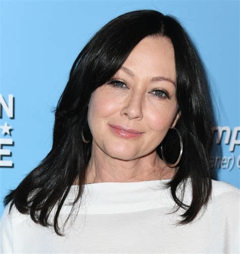 I want to see women like me. SHANNEN DOHERTY at American Humane Dog Awards in Los ...