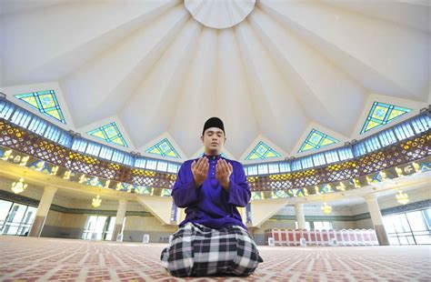 Memandikan jenazah hukum memandikan jenazah. Inilah Jumlah Rakaat Sholat Jenazah yang Benar - Umroh.com