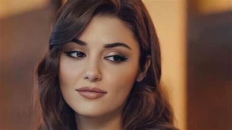 Hande Erçel Celebra Un Nuevo Récord Ibero Show