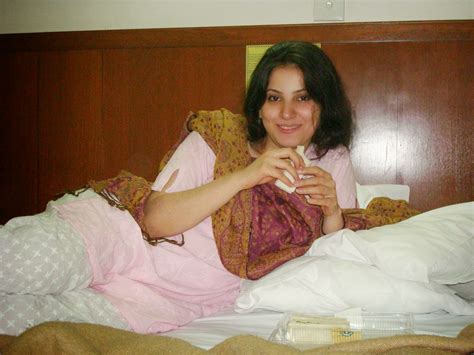 Beautiful Desi Sexy Girls Hot Videos Cute Pretty Photos Pakistani Beautiful Desi Girls Bedroom