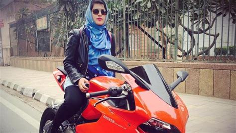 Meet Delhis Roshni Misbah A ‘hijabi Biker Who Is Breaking Stereotypes Latest News Delhi